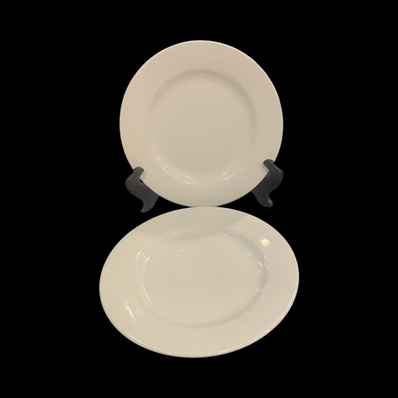 Williams Sonoma Classic White Restaurant Ware Dinner Plates - Picture 1 of 4